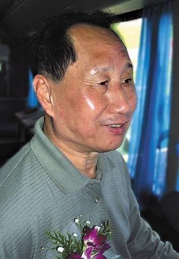 举重运动员举重的过程_历史悠久的举重运动员_举重运动的历史