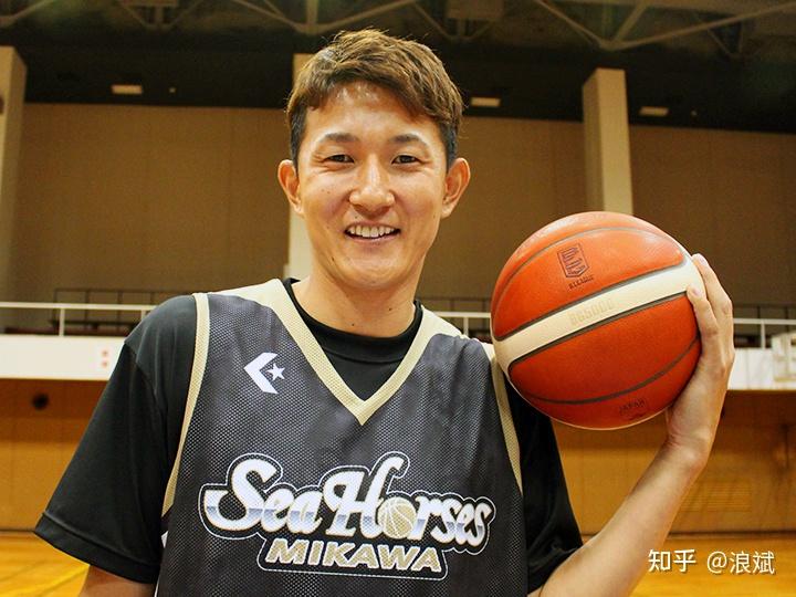 篮球历史十大球星_篮球界的明星_历史上第一个篮球明星是谁